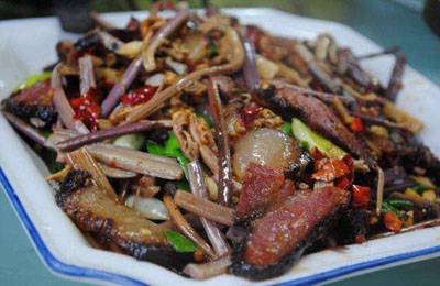 湘西美食蕨菜炒腊肉