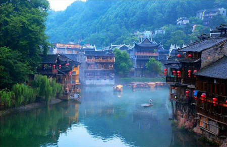 凤凰古城住宿攻略